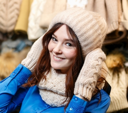 Утепляемся: вязаные шапочки и свитеры на зиму